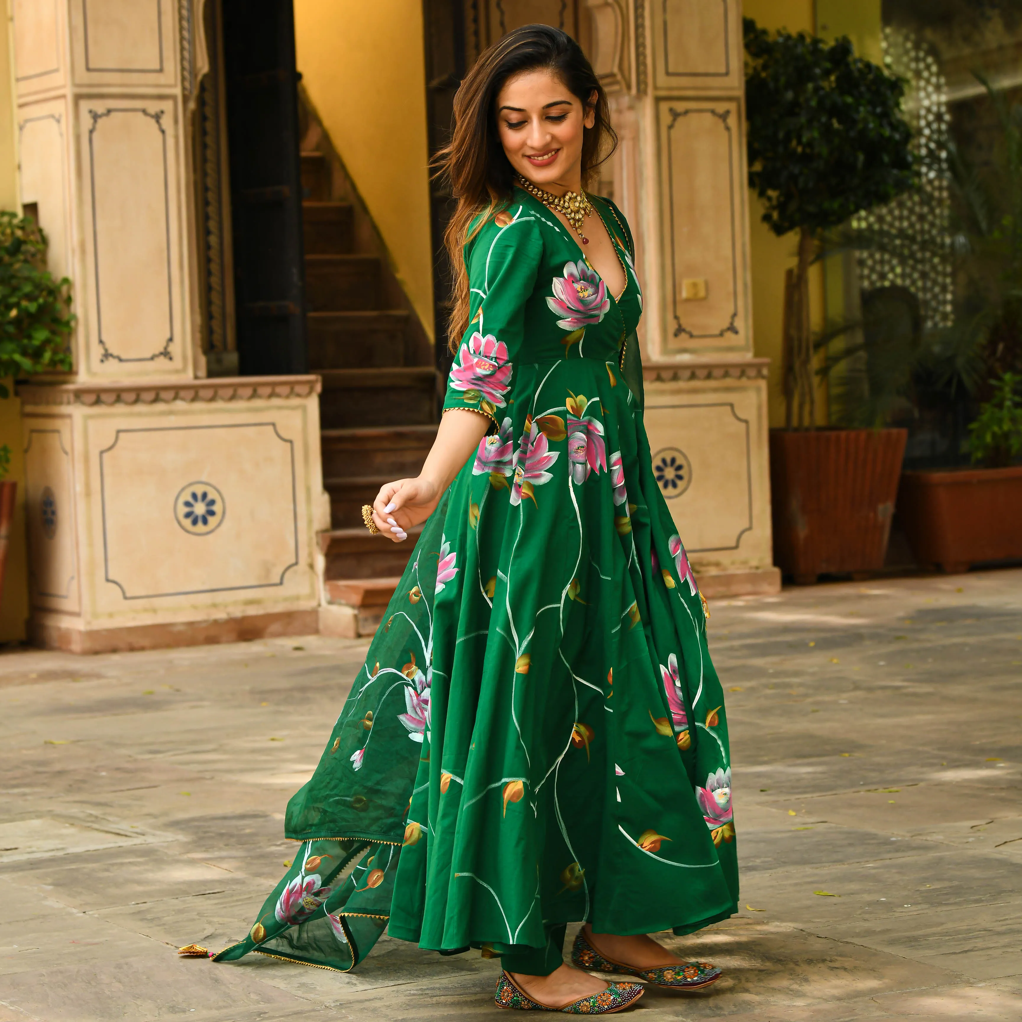 Bunaai Bright Green Handpainted Suit Set