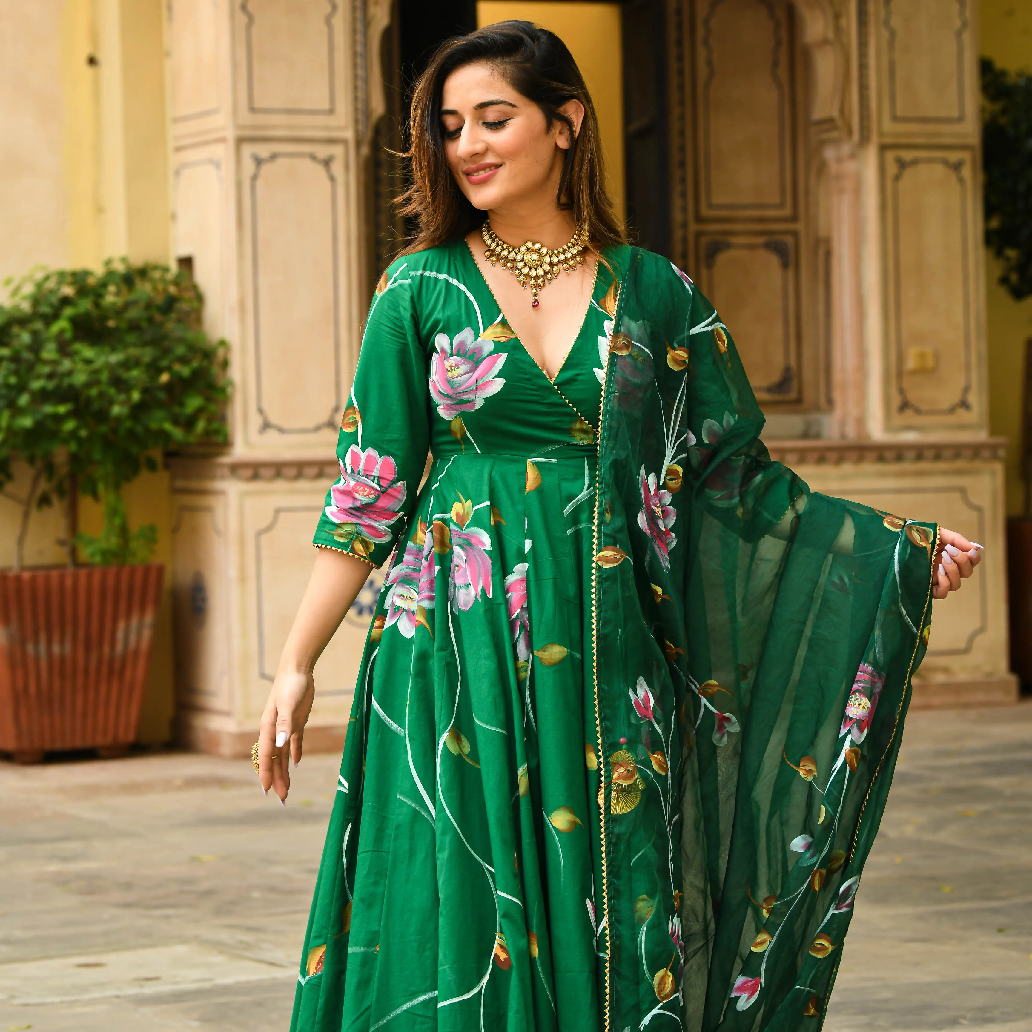 Bunaai Bright Green Handpainted Suit Set