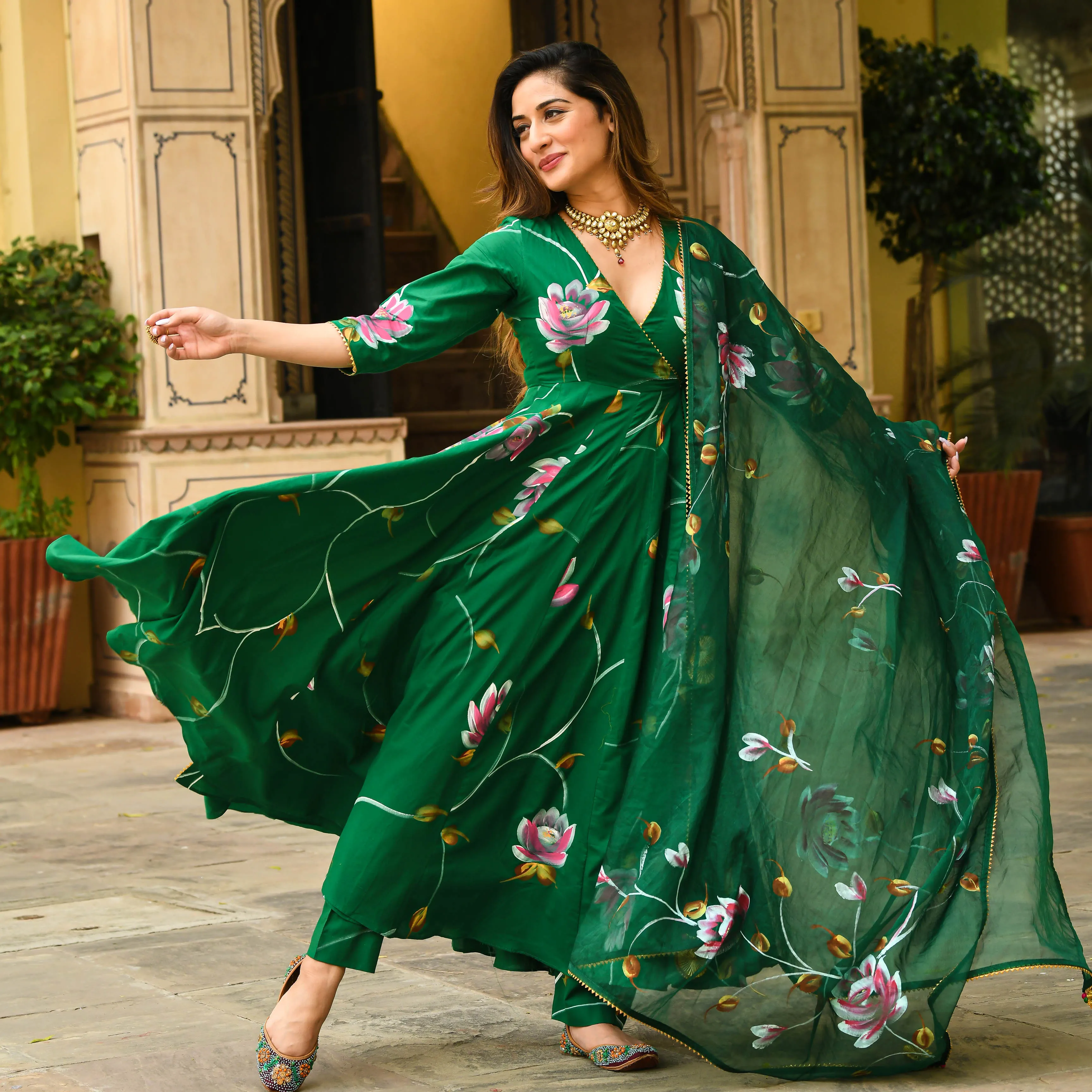 Bunaai Bright Green Handpainted Suit Set