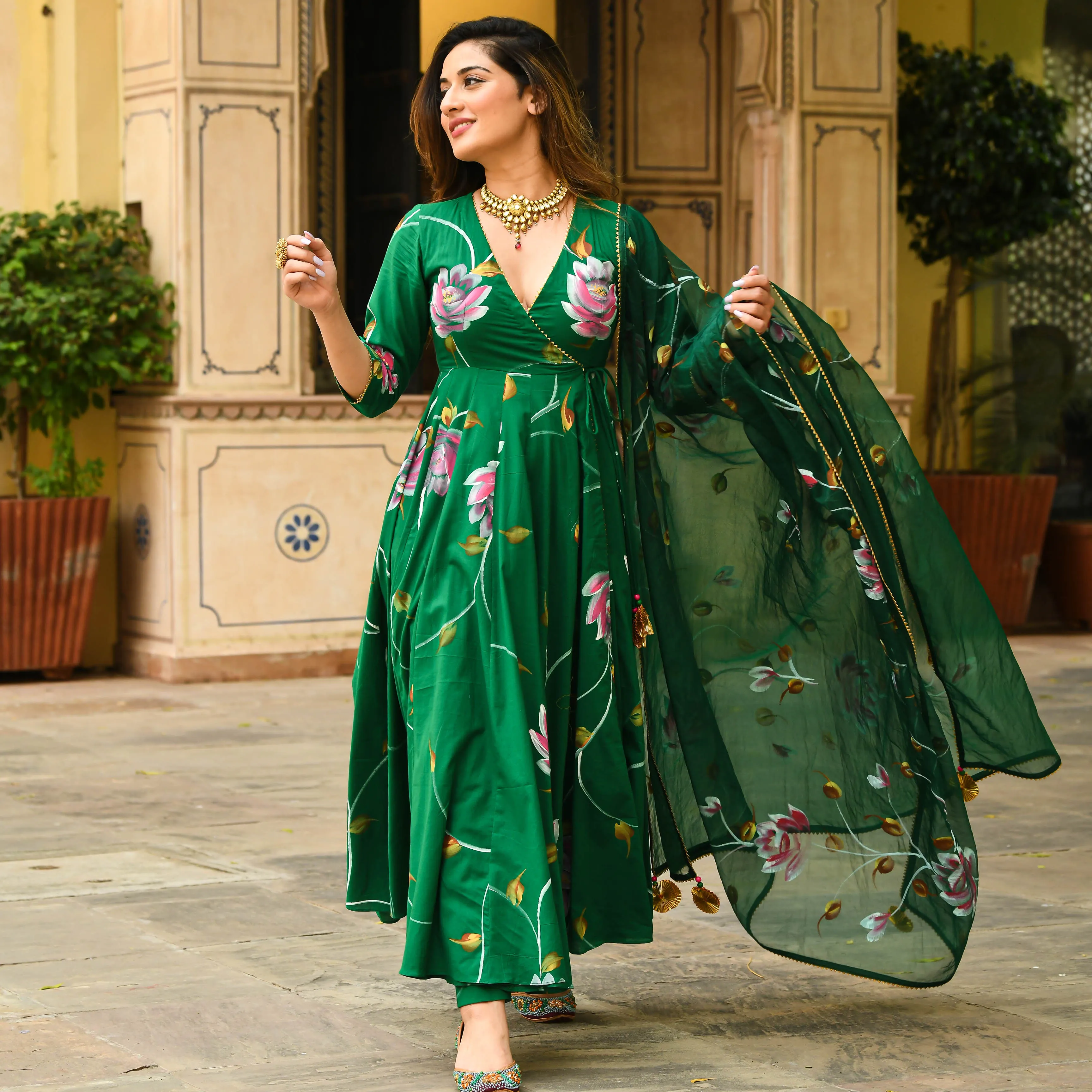Bunaai Bright Green Handpainted Suit Set