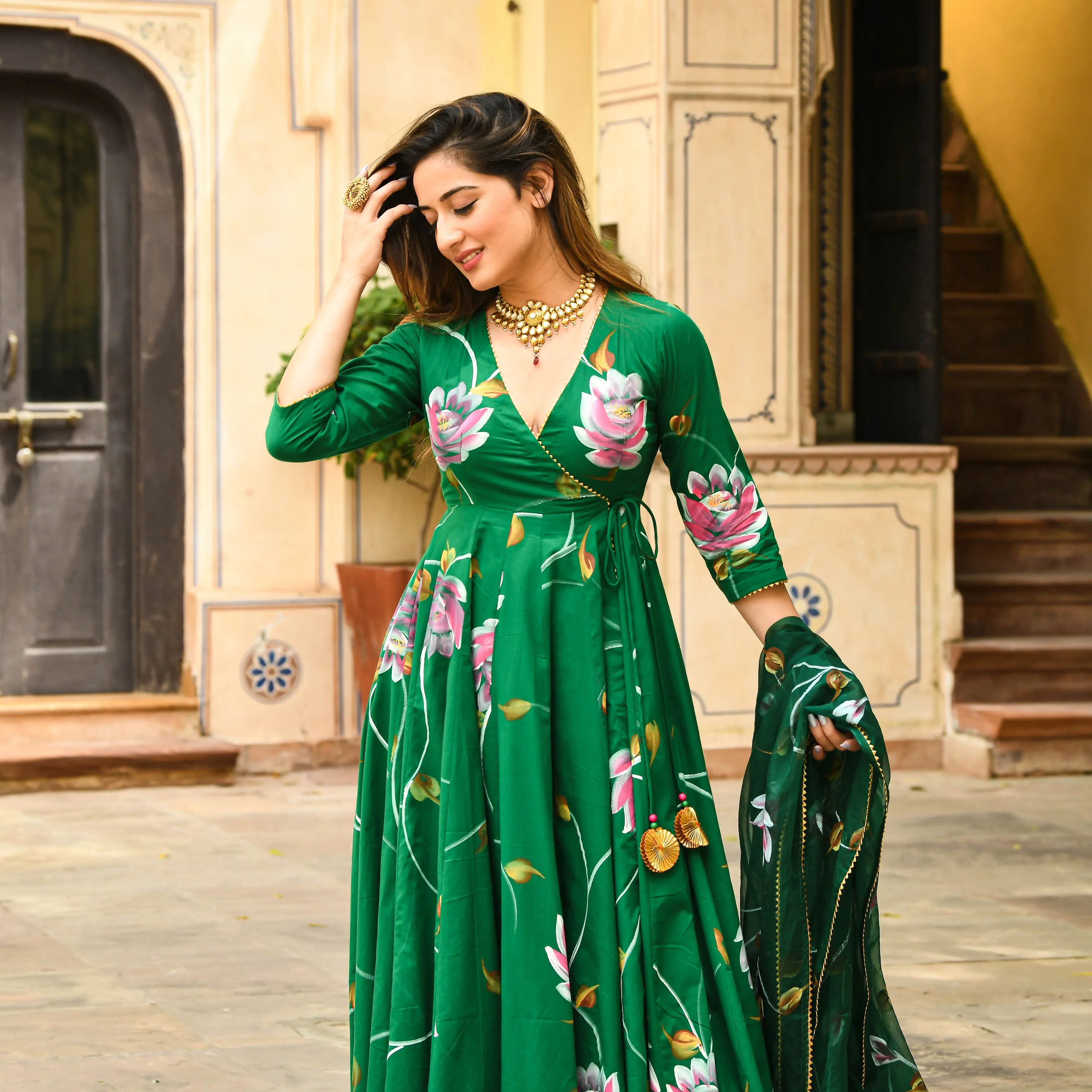 Bunaai Bright Green Handpainted Suit Set