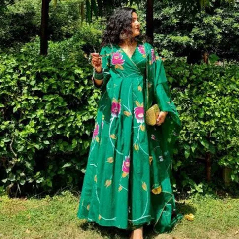 Bunaai Bright Green Handpainted Suit Set