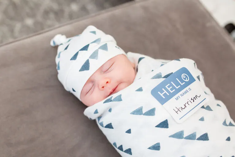 Lulujo Bamboo Bonnet & Swaddle Set