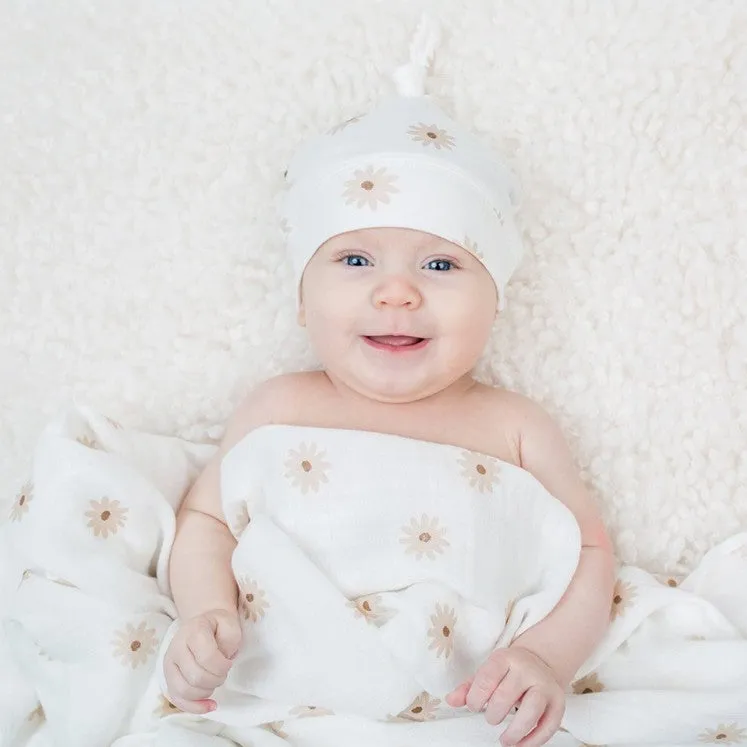 Lulujo Bamboo Bonnet & Swaddle Set